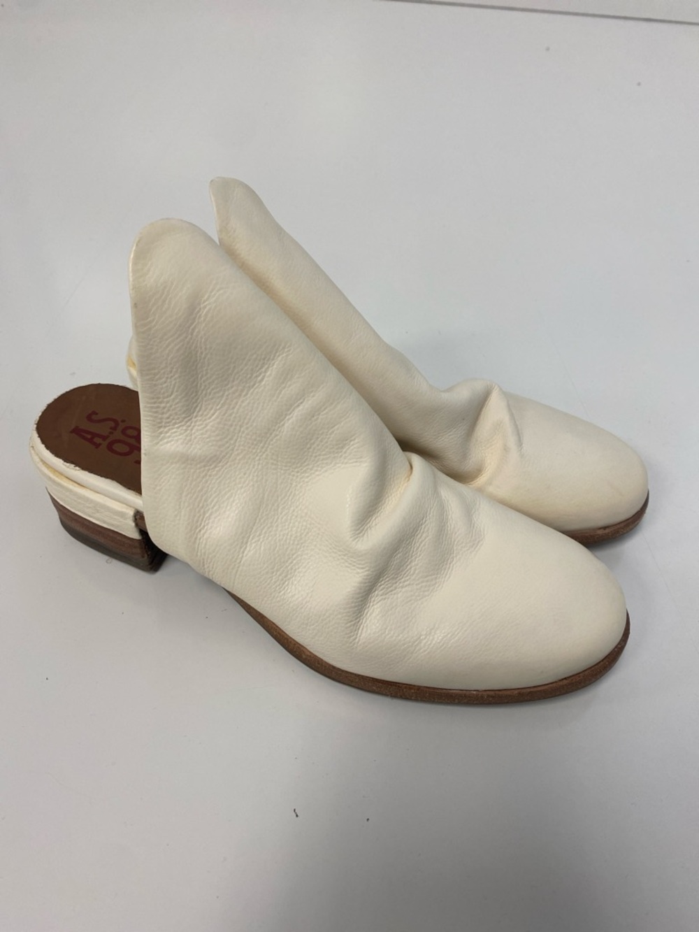 A.S.98 Ivory Leather Slip-On Mules
